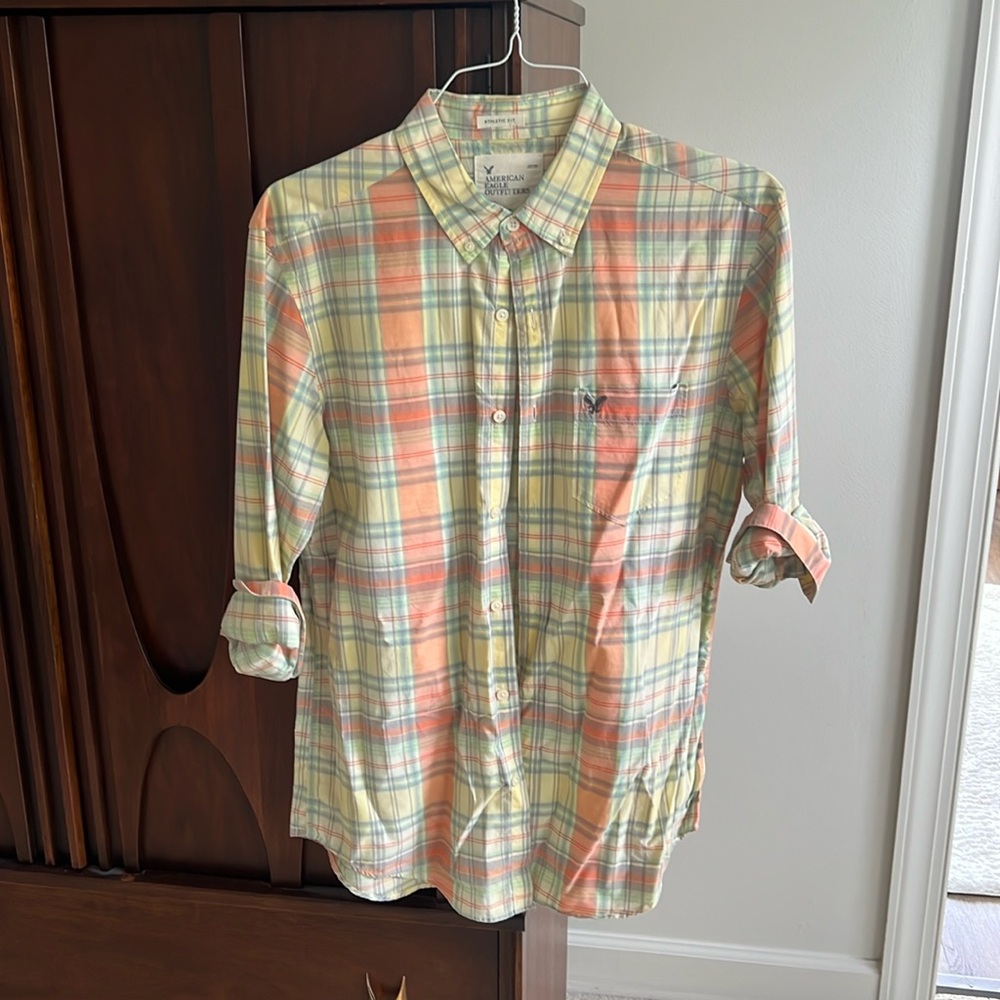 American Eagle outfitters men’s button-down long sleeve athletic fit